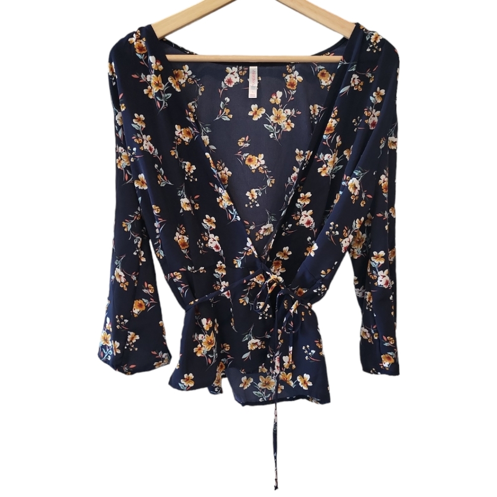 NWT Xhilaration floral wrap top v-neckline long sleeves versatile summer comfy